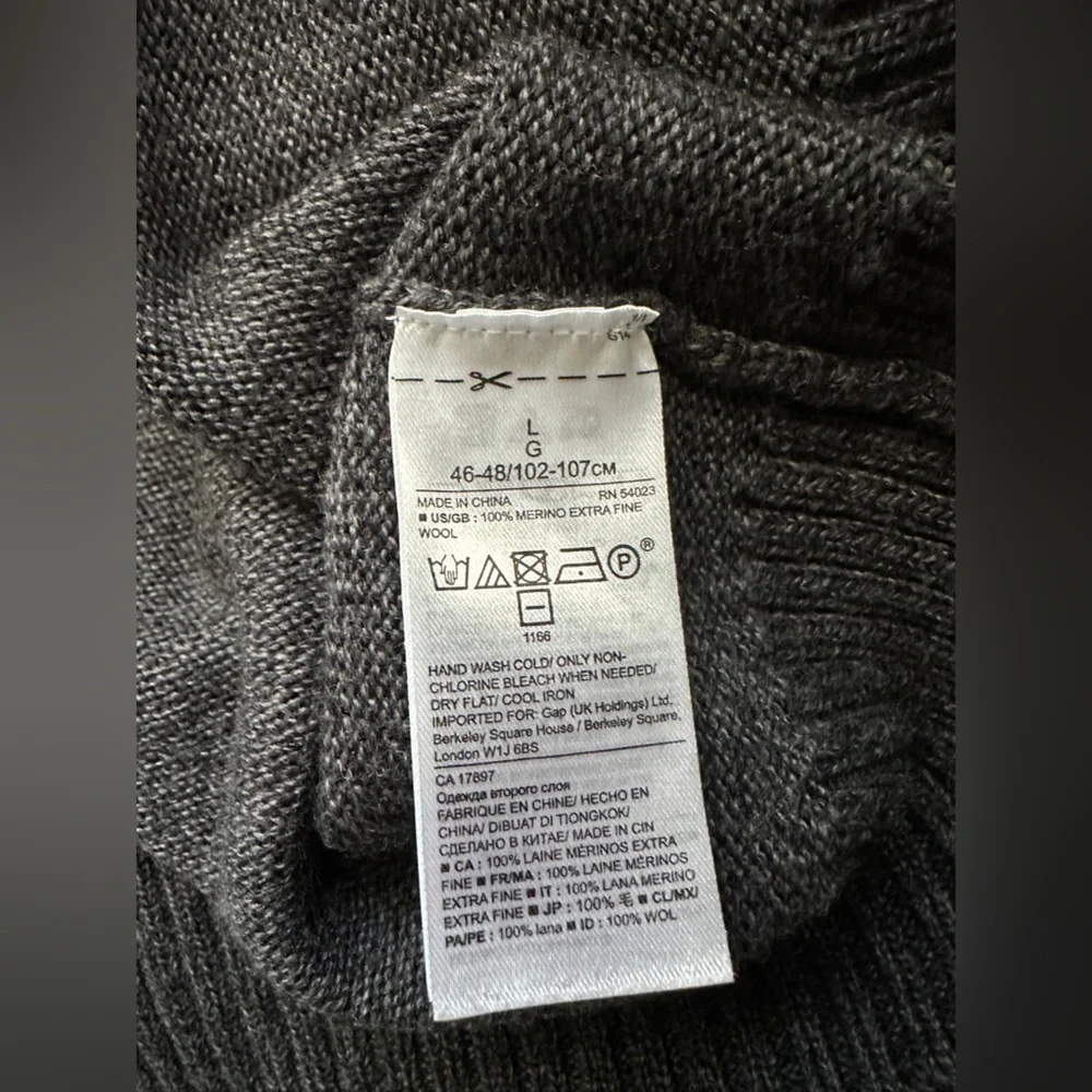 Banana Republic 100% Extra Fine Merino Wool Rib Knit Half Zip Pullover Sweater